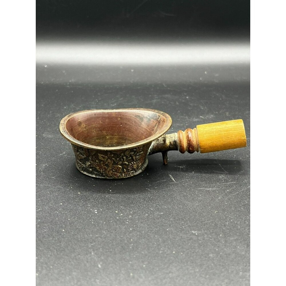 Antique Chinese Silk‎ Iron Flower Garden Etching Cast Iron Sturdy Wooden Handle